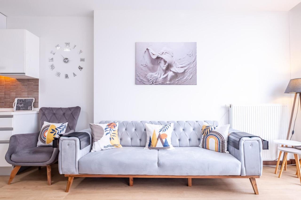 Charming Flat With City View In Atasehir Istanbul Eksteriør bilde