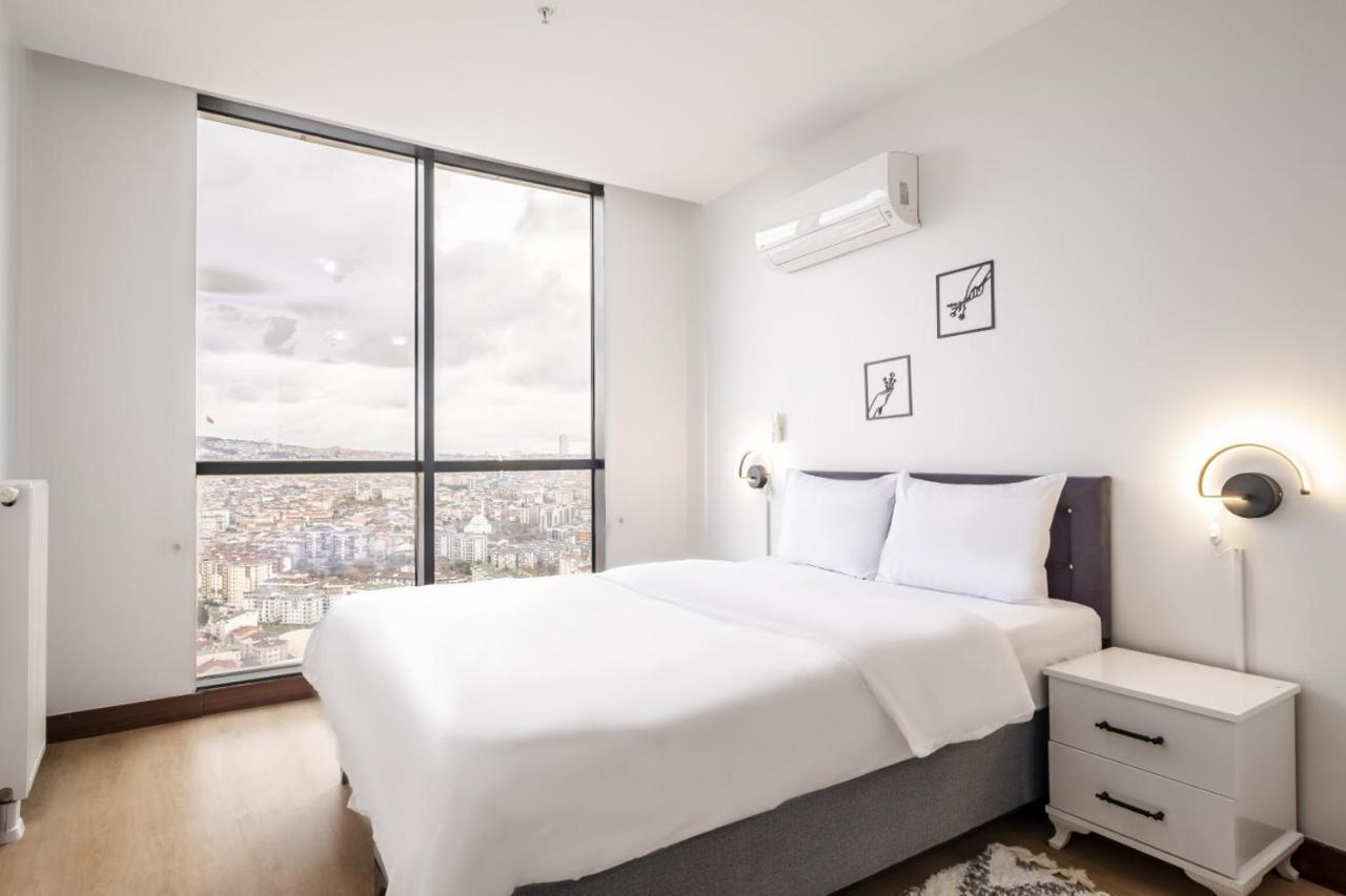 Charming Flat With City View In Atasehir Istanbul Eksteriør bilde